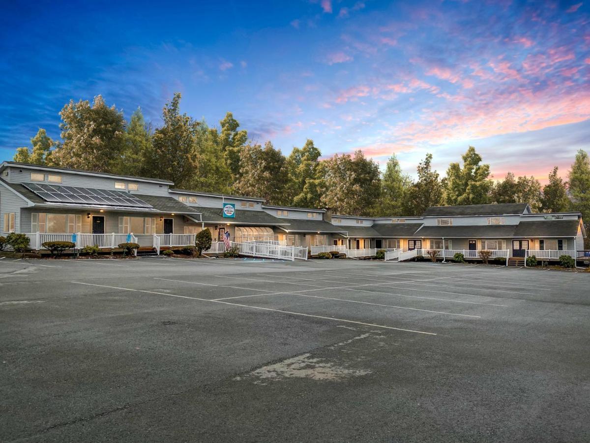 East Shore Lodging Hawley Buitenkant foto